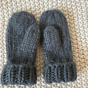 Cozy Gray Knit Mittens